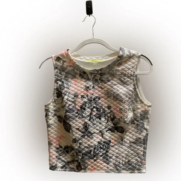 NWOT Gianni Bini Rose Print Quilted Crop Top - Perfect condition, never worn🌷🌹 - Picture 7 of 7